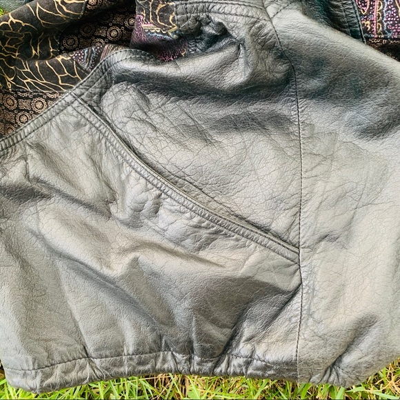 Vintage Genuine Butter Leather Black Bomber Jacket - Picture 12 of 16